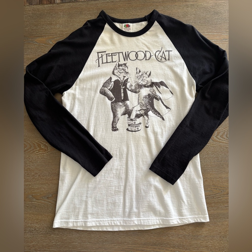 Fleetwood Cat Long-Sleeved Baseball T-Shirt